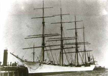 Italian Four-Masted barque Erasmo (Erasmus) – The Model Shipwright